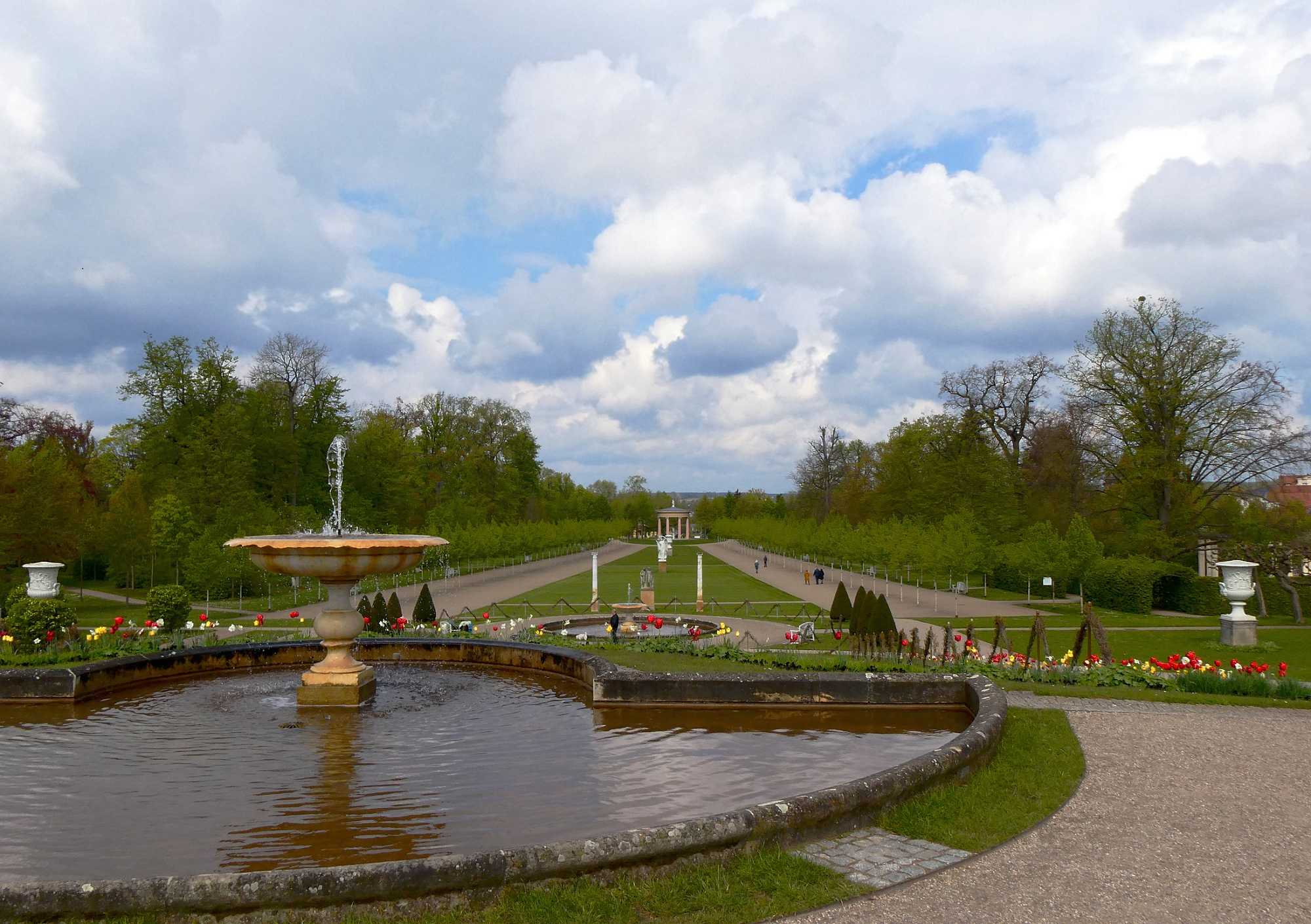 Schlosspark Neustrelitz, Rasenparterre