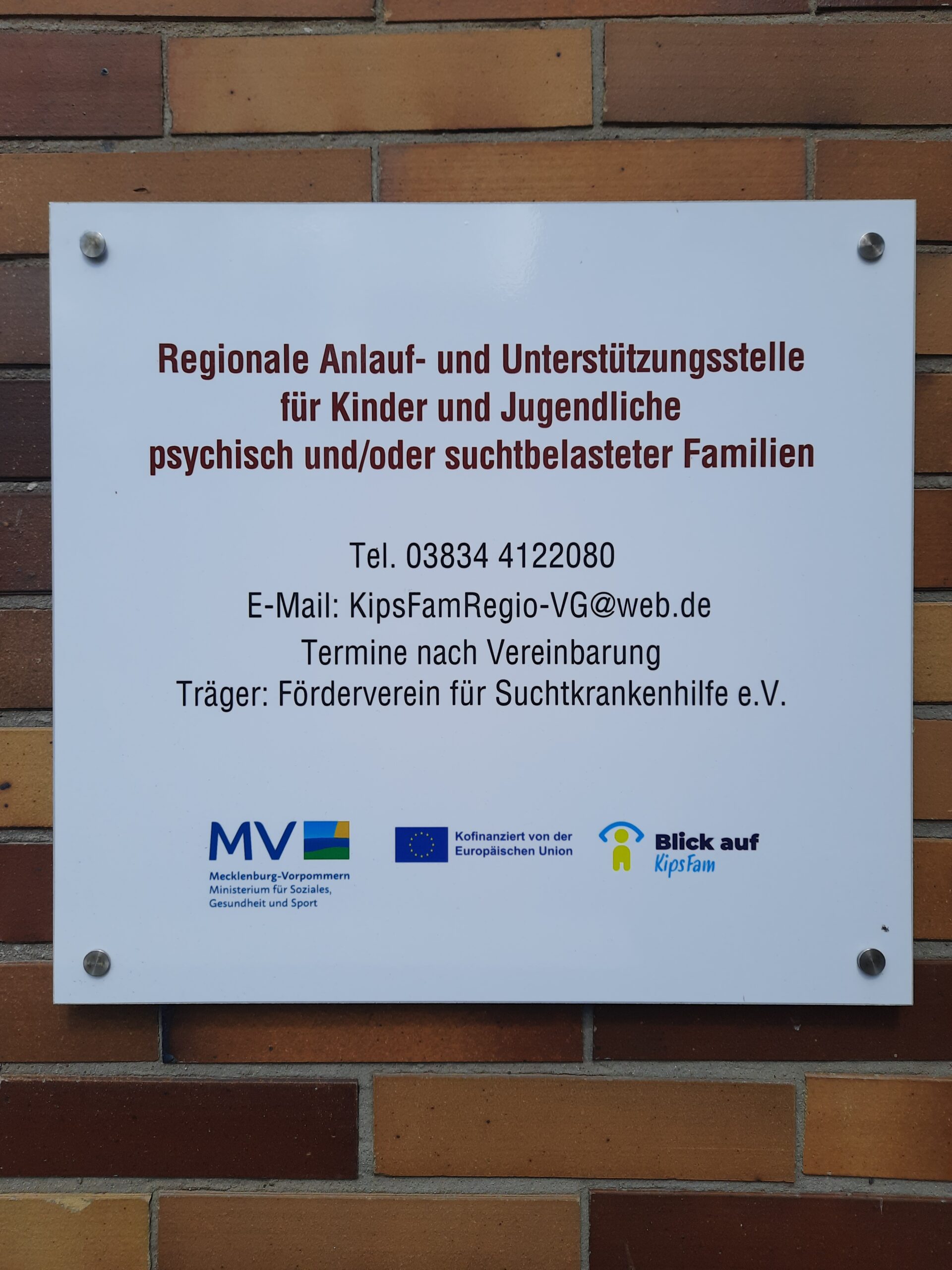 Türschild KipsFam Regionalstelle Vorpommern-Greifswald